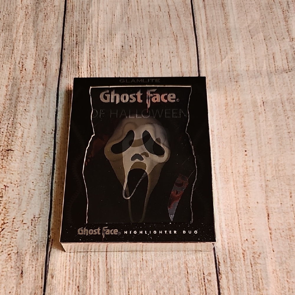 Glamlite Ghost Face Highlighter Duo